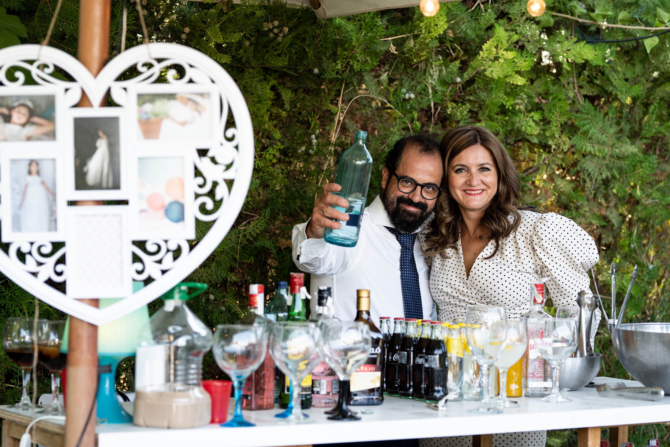 pareja celebrando evento en sevilla