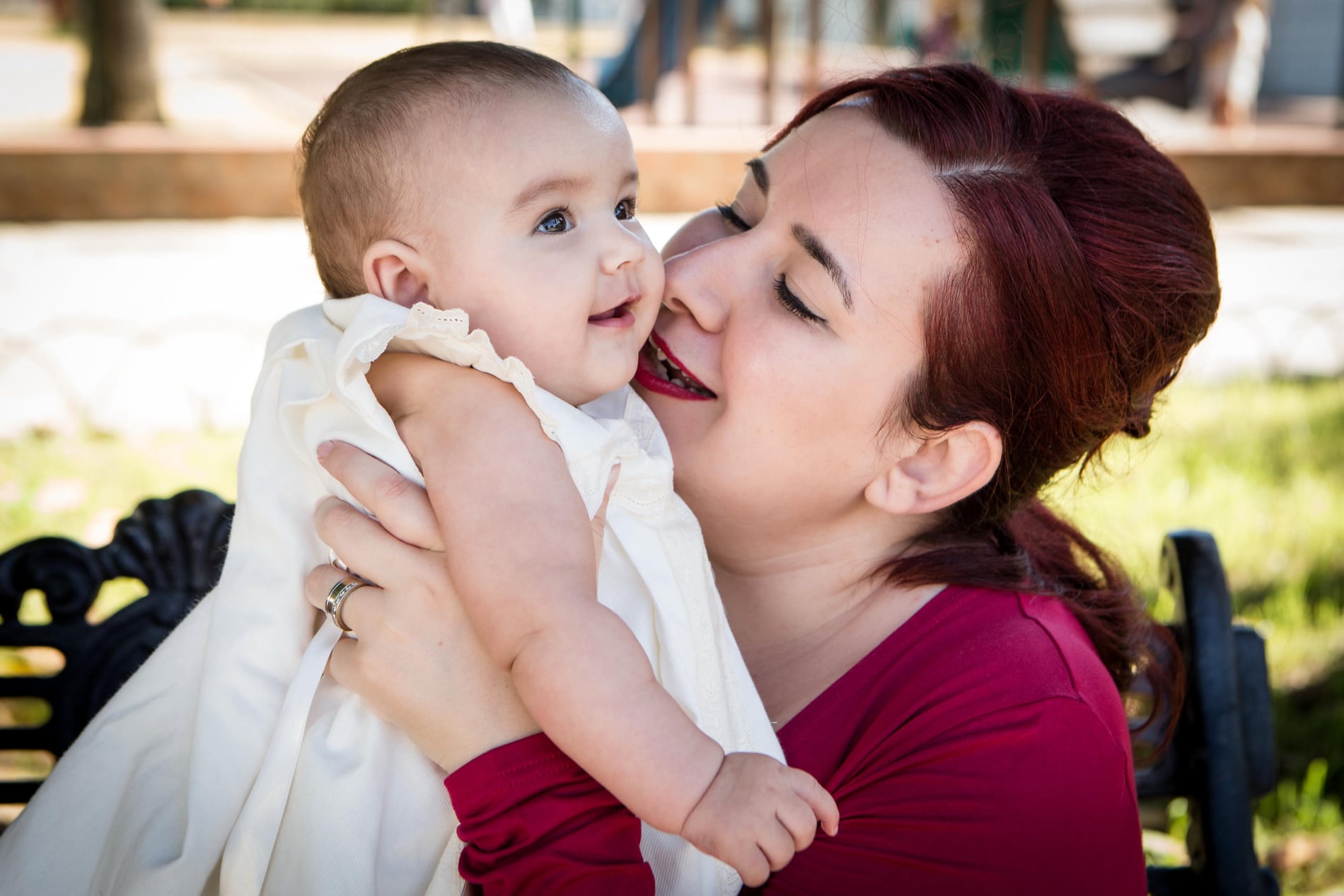 Reportaje de bautizo en Sevilla con fotógrafos profesionales - Érase una vez la luz Fotoeventos