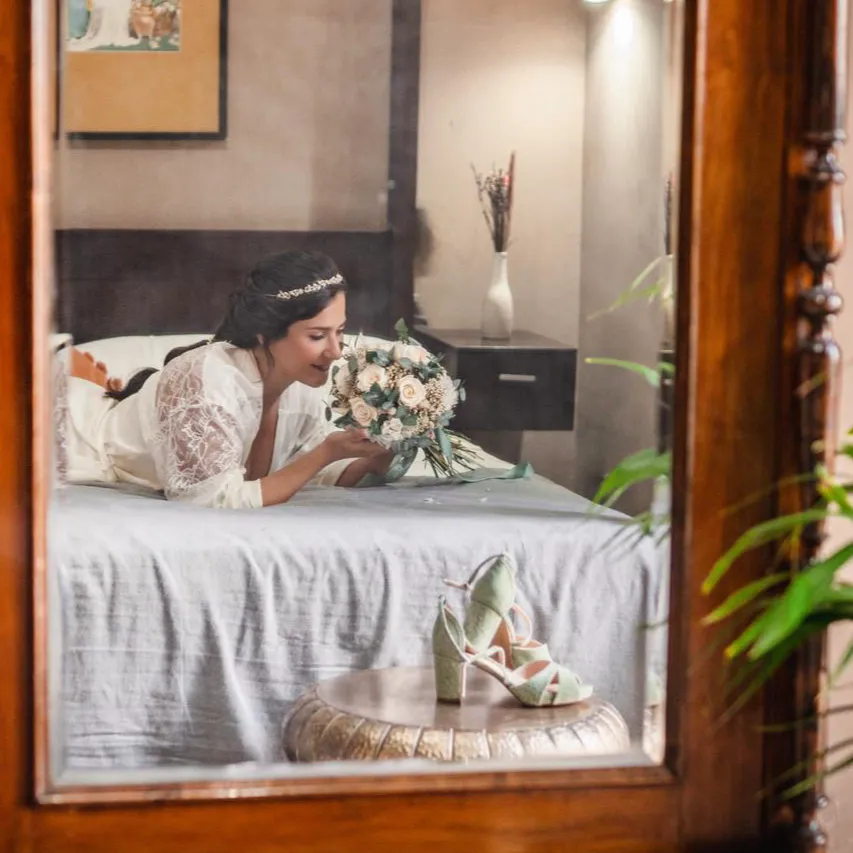 ana y vanesa fotografas divertidas y simpaticas de sevilla y andalucia para retratar el amor de tu boda