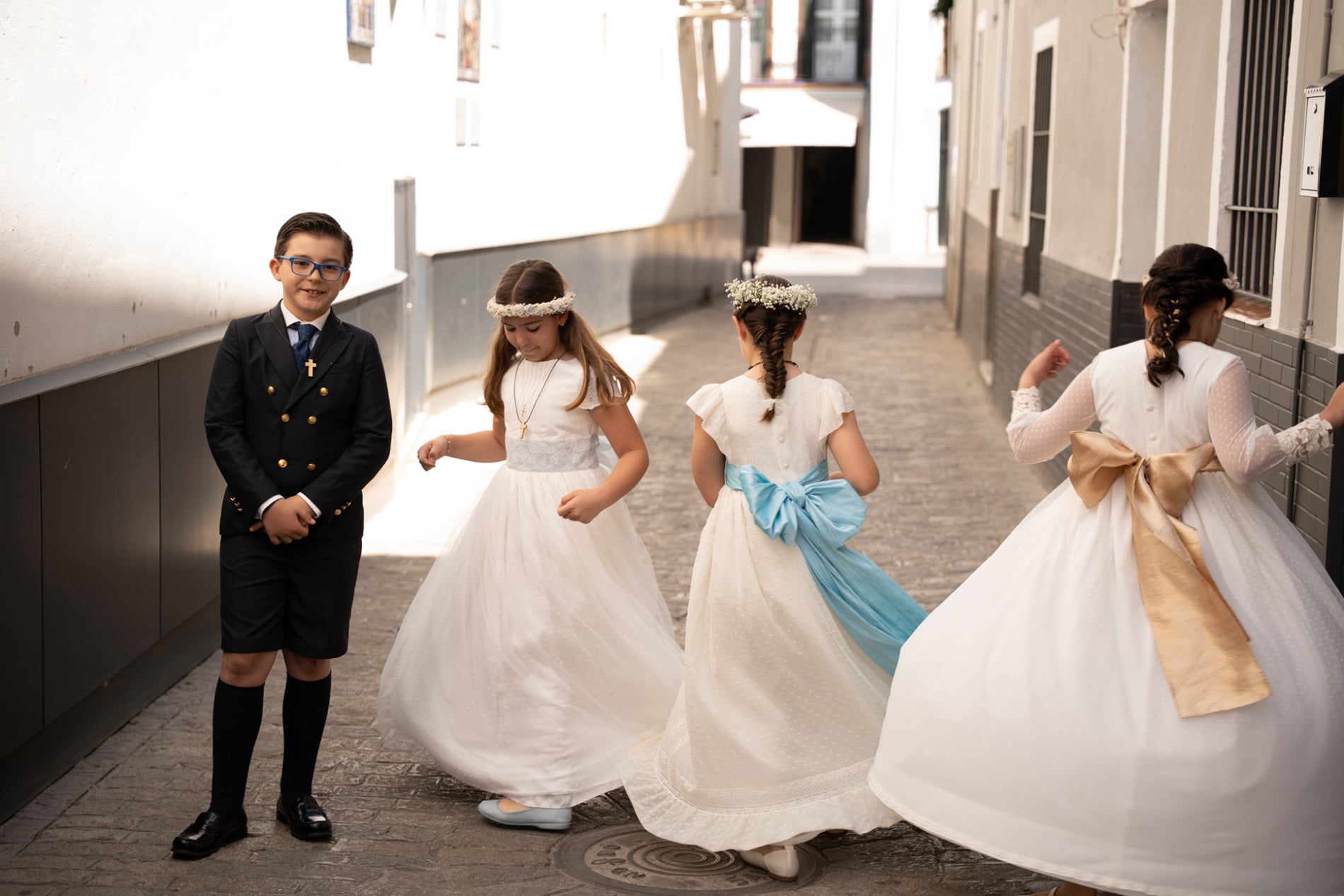 Fotografía profesional y natural de comuniones en Sevilla, Triana y Los Remedios - Érase una vez tu día Fotoeventos