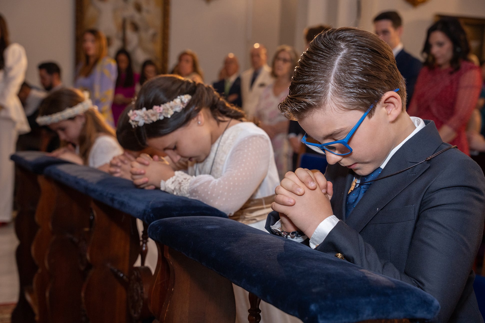 la mejor fotógrafa de comuniones en iglesias en sevilla