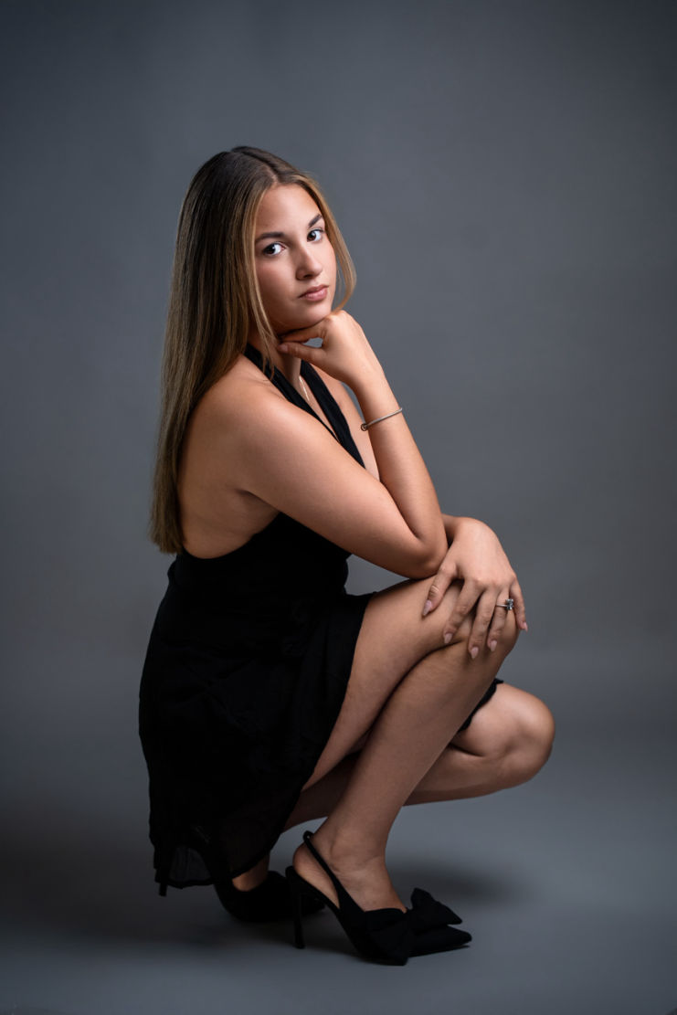 book profesional de chica atractiva dos hermanas sevilla